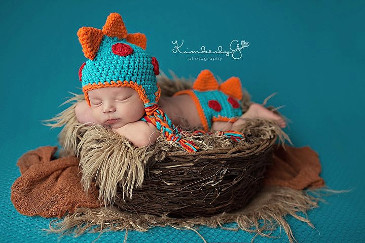 How to Shoot Cute Newborn and Baby Photography
