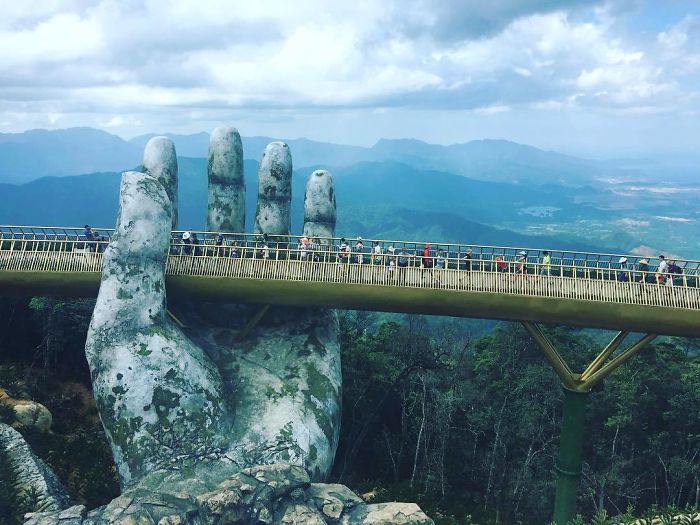 Amazing Giant Hands Bridge In Vietnam