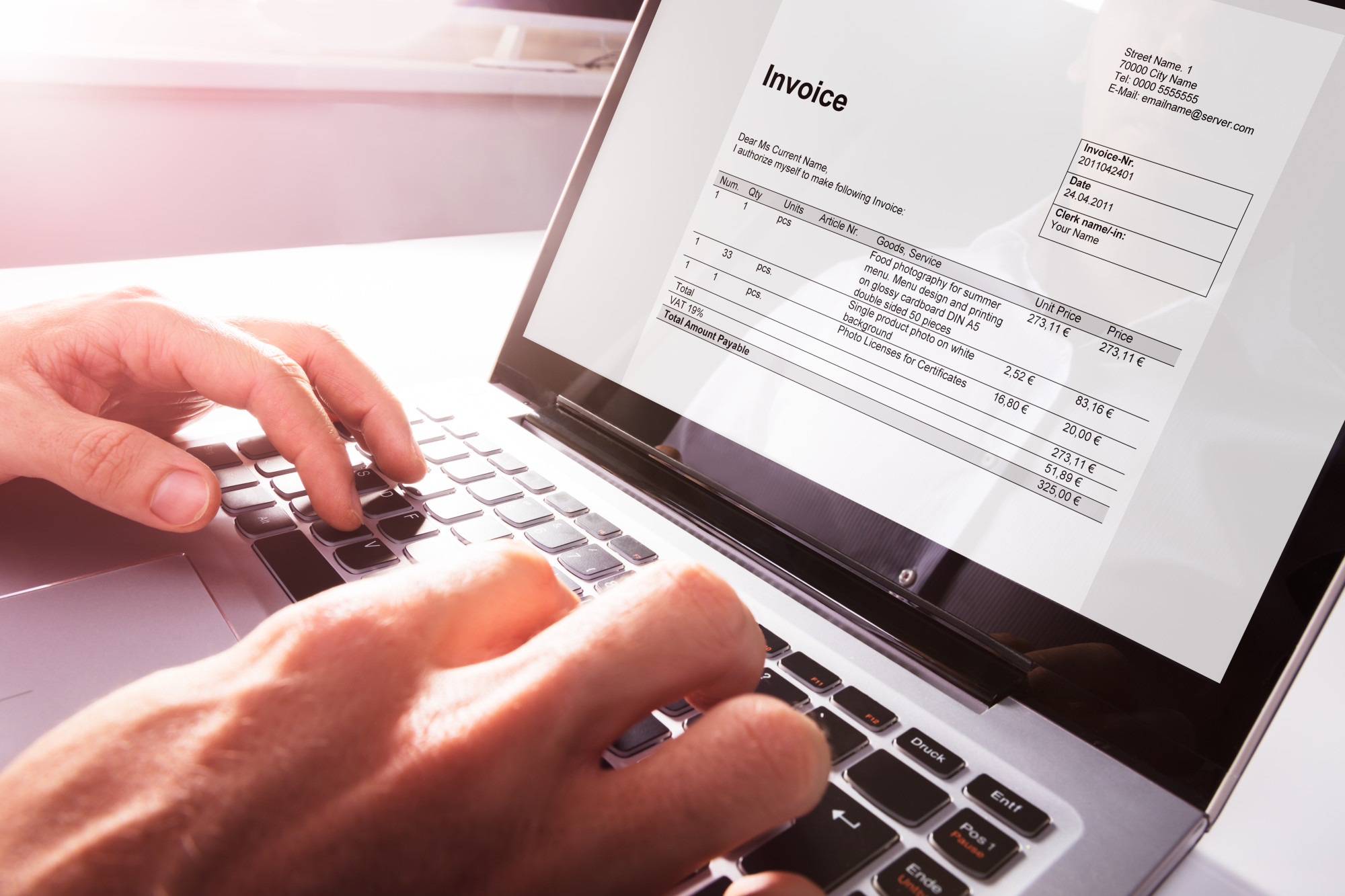 5 Important Tips on How to Invoice Your Clients and Get Paid