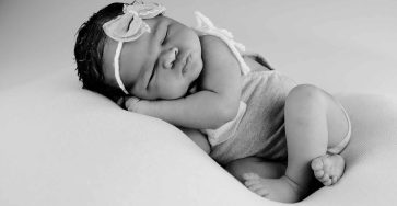 How to Use Lighting in Newborn Photography