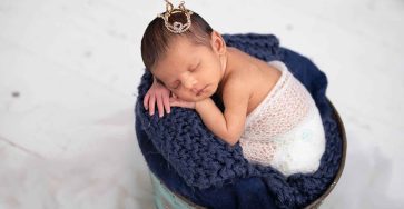 Top 6 Newborn Photography Poses